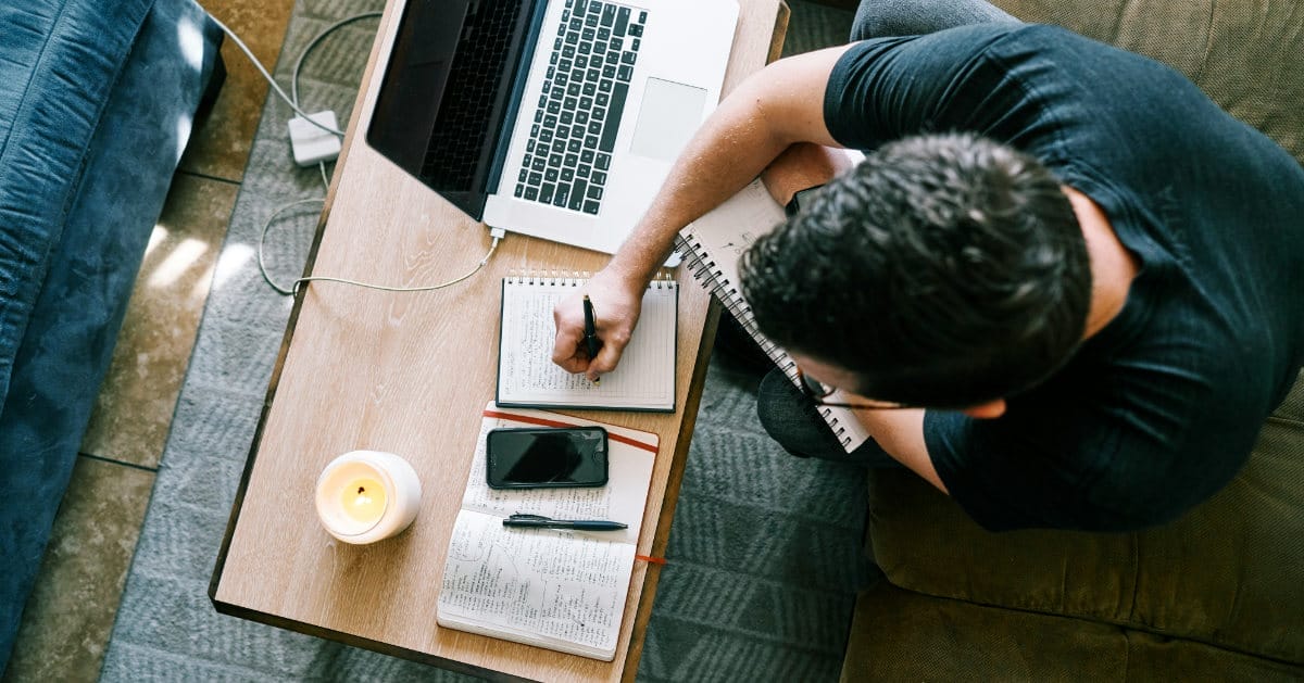 4 Types of Hook Frameworks for Creators Who Hate Selling